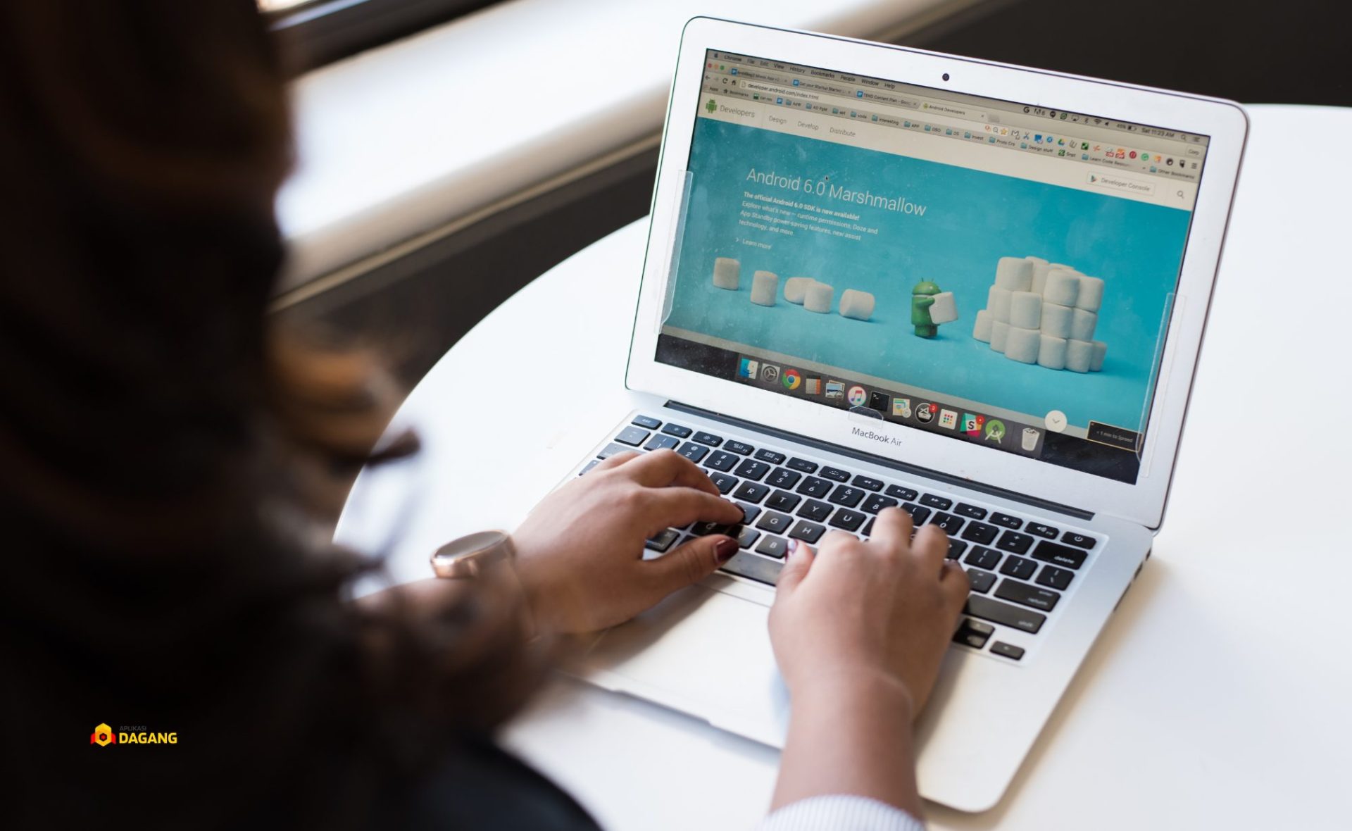 Jasa Pembuatan Website di Solo untuk Meningkatkan Kehadiran Online Bisnis Anda